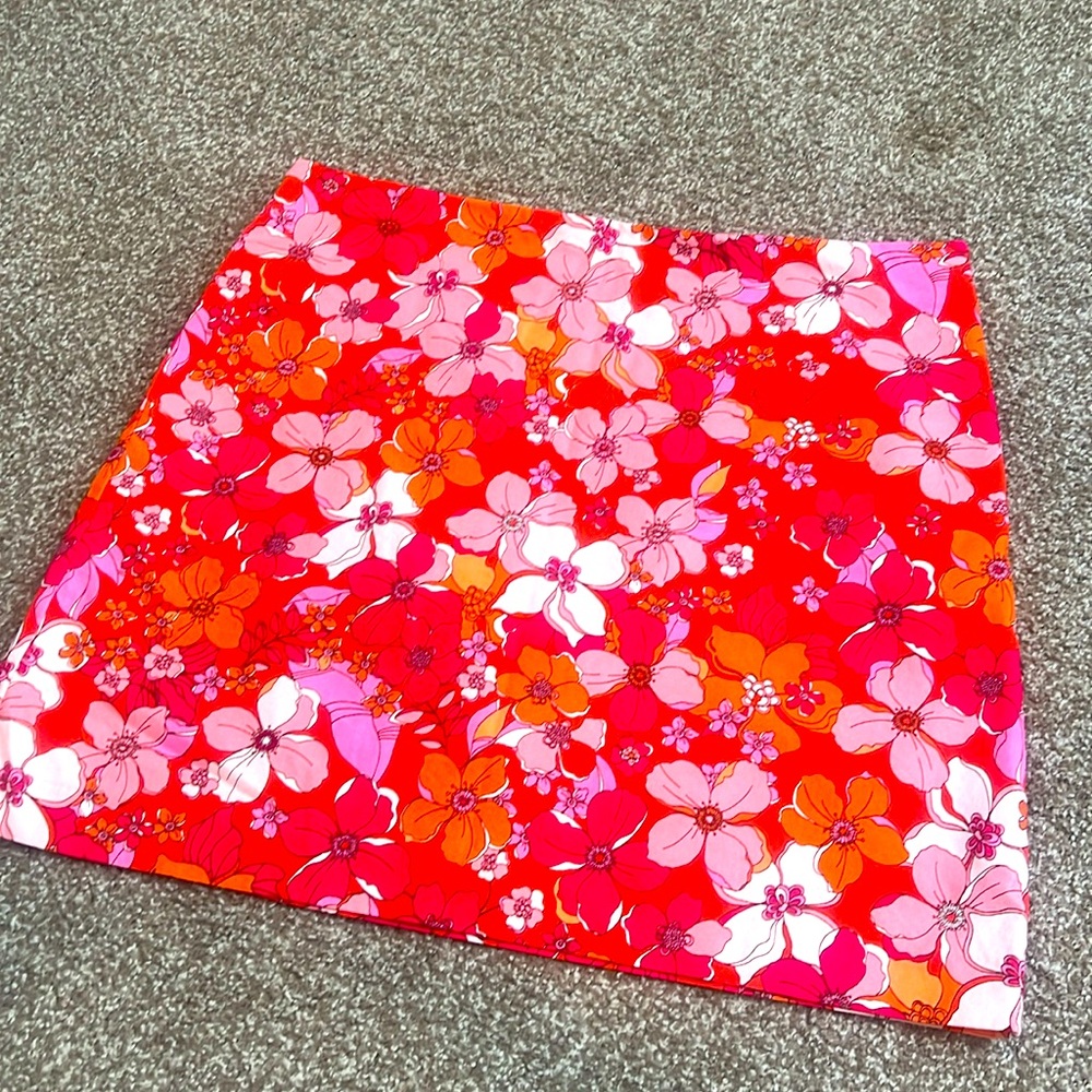 Talbots brightly colored floral pencil skirt. Size 18. Fully lined.